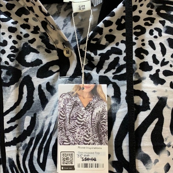 Animal print hooded top - Picture 2 of 3